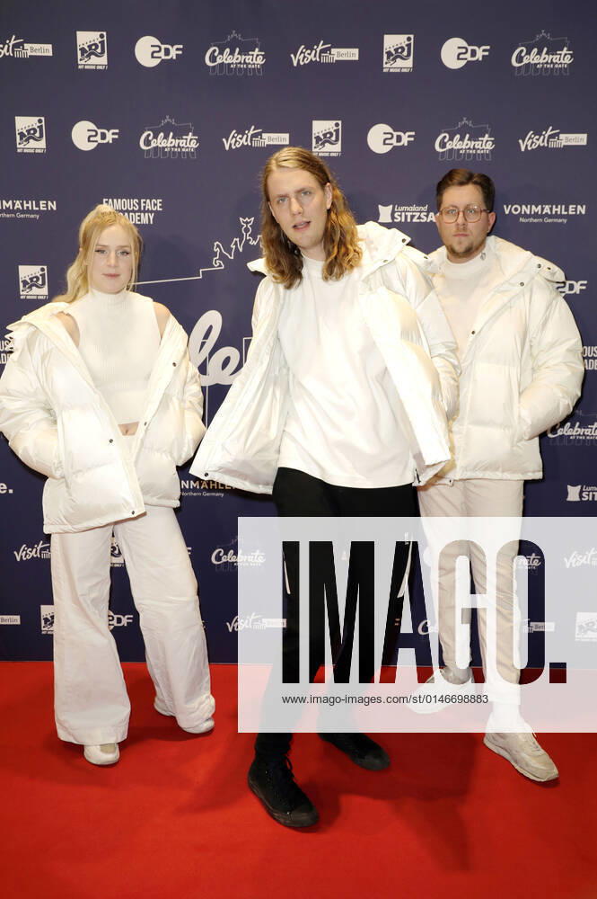 Dadi Freyr in the New Years Eve show Celebrate at the Gate Welcome 2022 at the Brandenburg Gate Berlin, 31 12 2021 Foto:xS.xGabschx xFuturexImage