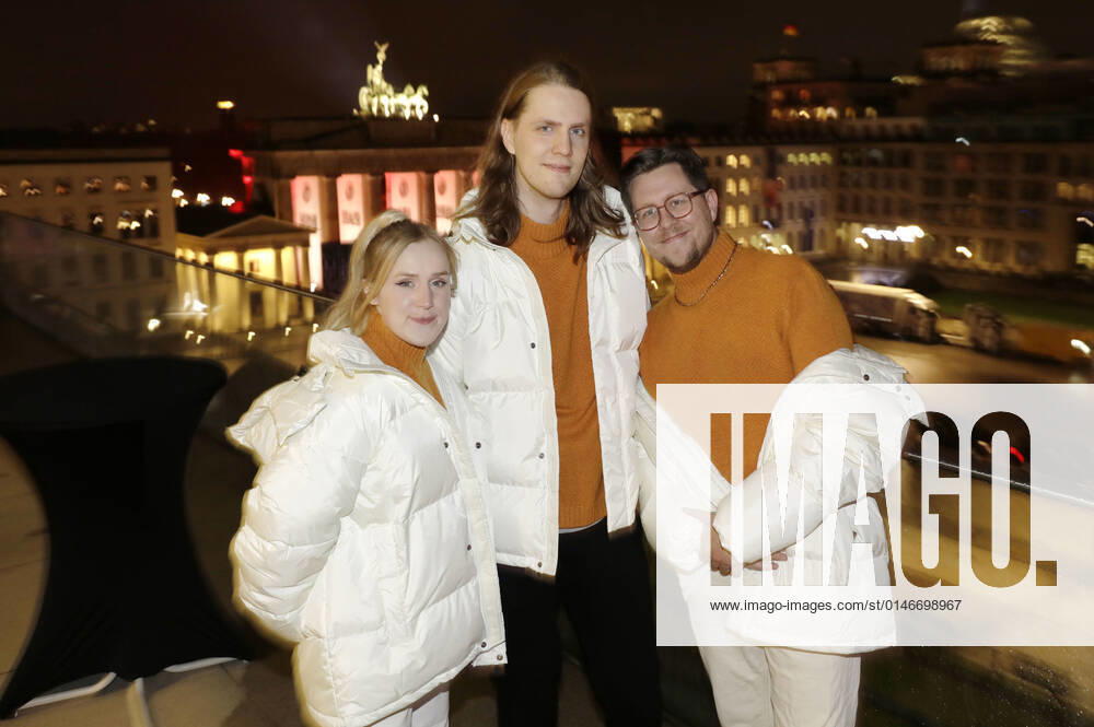 Dadi Freyr in the New Years Eve show Celebrate at the Gate Welcome 2022 at the Brandenburg Gate Berlin, 31 12 2021 Foto:xS.xGabschx xFuturexImage