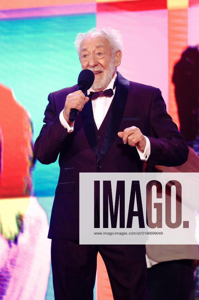 Dieter Hallervorden in the New Years Eve show Celebrate at the Gate Welcome 2022 at the Brandenburg Gate Berlin, 31 12 2021 Foto:xS.xGabschx xFuturexImage