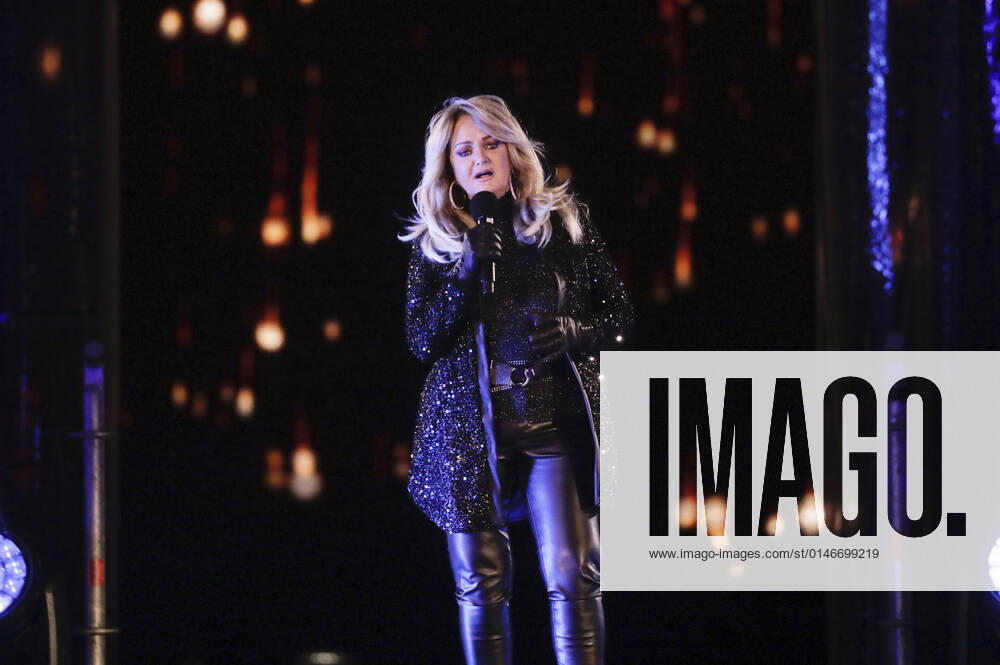 Bonnie Tyler in the New Years Eve show Celebrate at the Gate Welcome 2022 at the Brandenburg Gate Berlin, 31 12 2021 Foto:xS.xGabschx xFuturexImage