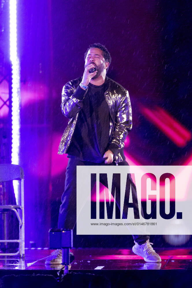 Adel Tawil at the New Years Eve show Celebrate at the Gate Welcome 2022 at the Brandenburg Gate Berlin, 31 12 2021 Foto:xJ.xFuturexImage