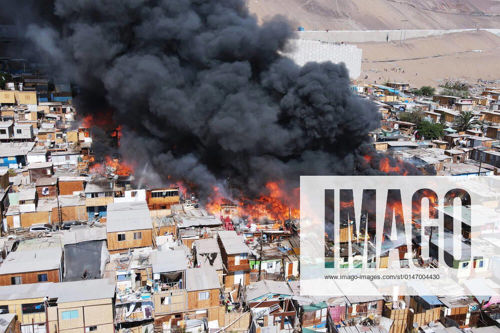 A large fire breaks out in the Tomas de Laguna Verde in Iquique Alex Diaz Aton Chile, Iquique Chile Aton 574475