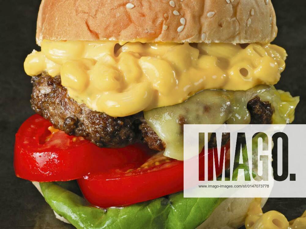 Rustic american mac and cheese hamburger, 25.09.2021,