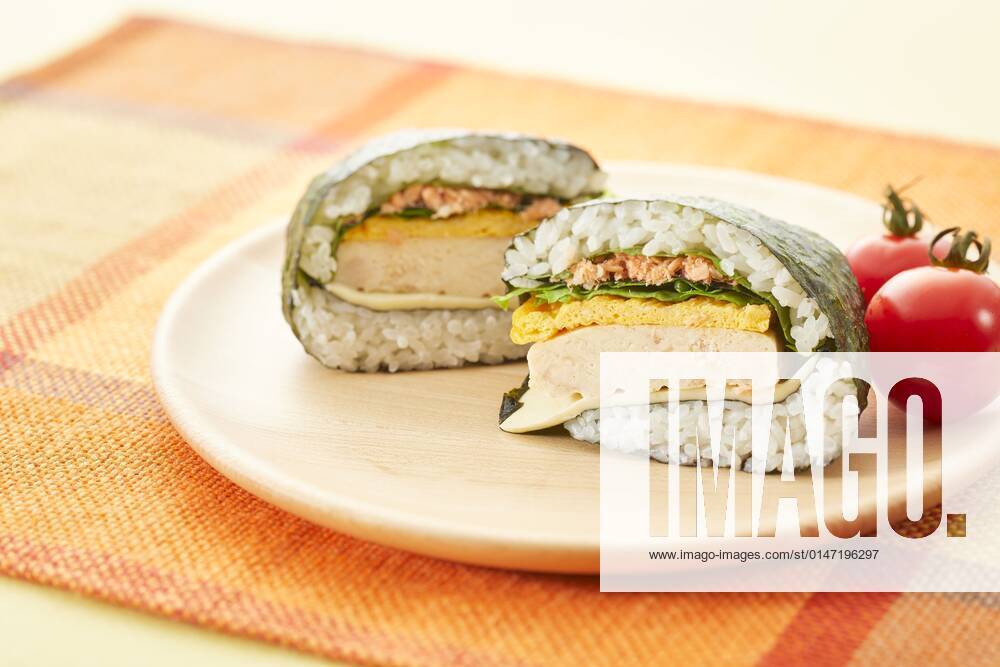 Folded Onigiri , 168291217.jpg,