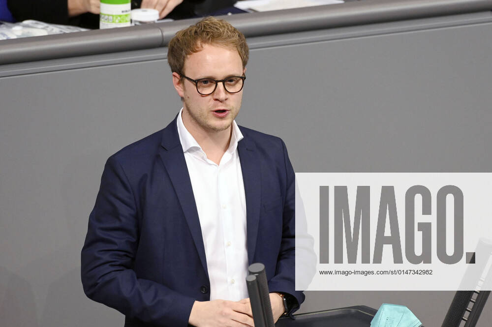 Marcel Emmerich in the 10 session of the German Bundestag in the Reichstag building Berlin, 12 01 2022 Foto:xF.xFuturexImage