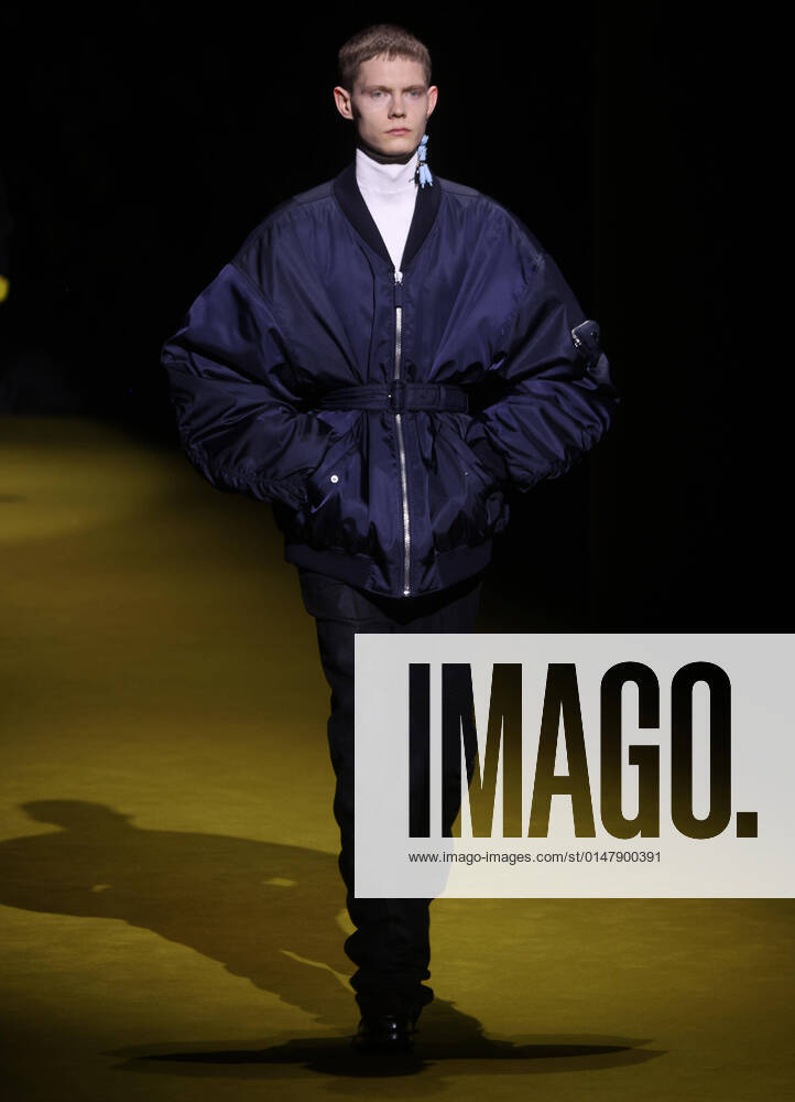 A model presents a creation by Italian brand Prada during the Milano Fashion Week Men s, in Milan, Italy, 16 January 2022. The Fall-Winter 2020-21 men s collections are presented at the Milano Moda Uomo from 14 to 18 January. .ANSA MATTEO BAZZI. MILAN ITALY - ZUMAa110 20210116_zaf_a110_005