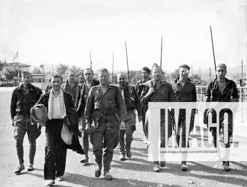 The Abraham Lincoln Brigade was a group of volunteers from the United States who served in the Spanish Civil War as soldiers, technicians, medical personnel and aviators fighting for Spanish Republican forces as part of the International Brigades, against the Fascist forces of Francisco Franco and the Spanish Nationalists.<br ><br > Of the approximately 2,800 American volunteers, between 750 and 800 were killed in action or died of wounds or sickness. Supplier:MediaxCo.xLtd. 1060_05_cpa0026528
