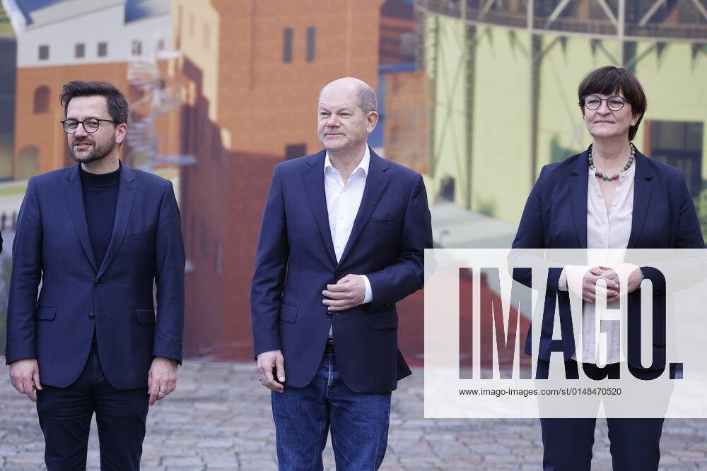 Thomas Kutschaty, Deputy Party Chairman, MdL, Chairman of the SPD Parliamentary Group in the State Parliament of North Rhine-Westphalia, Olaf Scholz, Federal Chancellor, Saskia Esken, Federal Chairwoman of the SPD, Germany, Berlin, SPD Executive Committee Retreat on the EUREF Campus Site