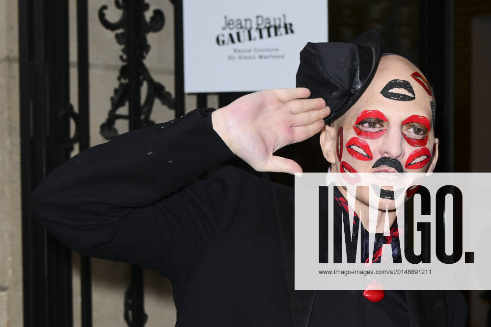 Ali Mahdavi CELEBRITES : arrivees du defile Haute Couture Jean Paul Gaultier - Paris 26 01 2022 JBAutissier Panoramic