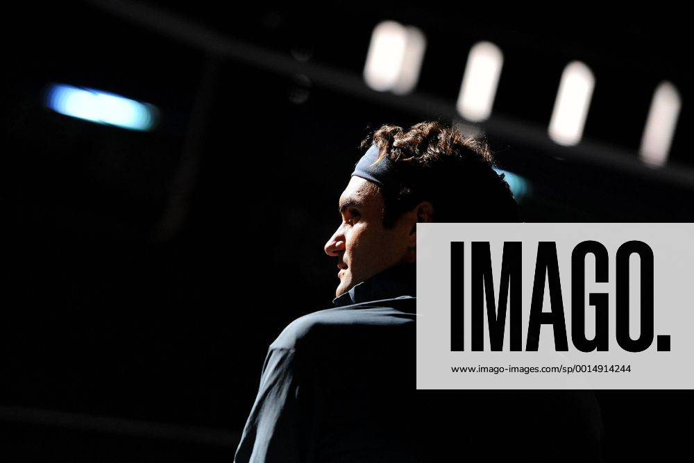 Roger Federer (SUI) TENNIS : Open de Paris - Masters 1000 - ATP Tennis Herren - Bercy - 30 10 2013 TennisMagazine Panoramic