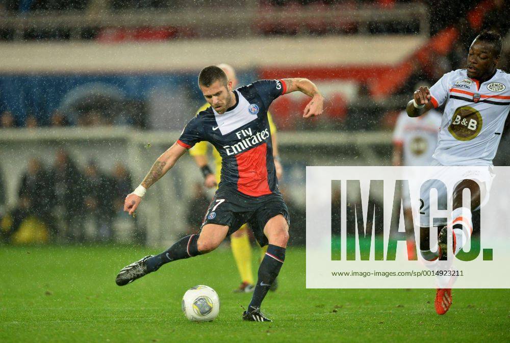 Jeremy Menez (psg) - Lamine Kone (lor) Paris St Germain PSG vs FC Lorient - Ligue 1 - 01 11 2013 AnthonyBIBARD FEP Panoramic