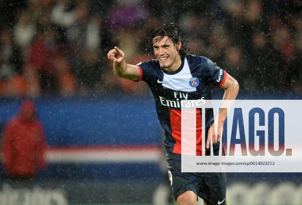 Edinson Cavani (psg) Paris St Germain PSG vs FC Lorient - Ligue 1 - 01 11 2013 AnthonyBIBARD FEP Panoramic