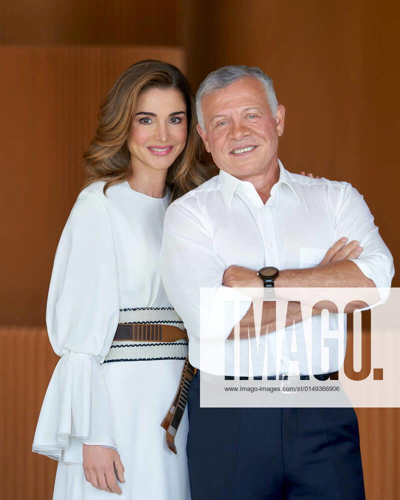 Jordanisches Königshaus veröffentlicht Fotos 30-01-2022 Jordan Queen Rania has posted a photo with the text: My heart is home to a kingÖfor her husband king Abdullah.