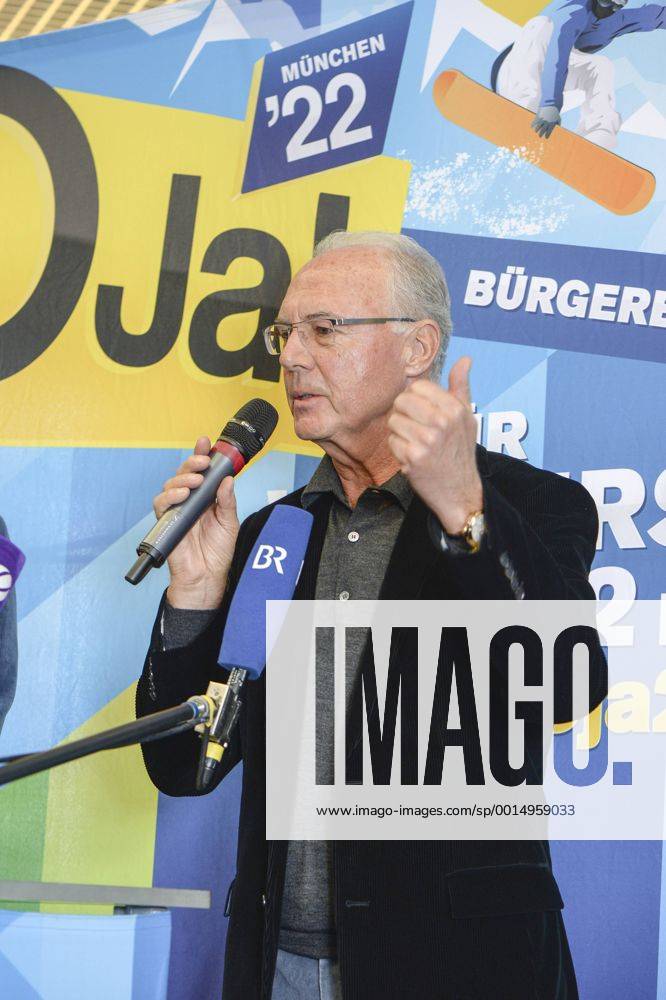 O Ja 22, Pressetermin mit Franz Beckenbauer, Olympiaturm, Olympiapark, Muenchen. 04.11.2013