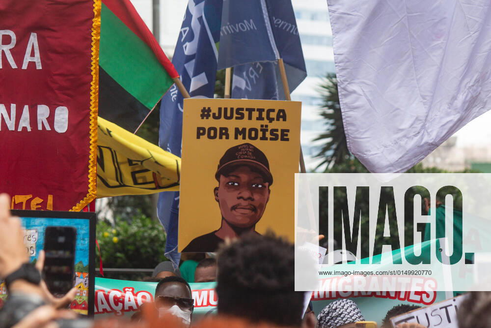SÃO PAULO, SP - 05.02.2022: ACT IN JUSTICE BY MOÏSE - SÃO PAULO - Protesters gather in front of the MASP on Avenida Paulista this Saturday morning (05) in Ato asking for justice for the Congolese Moïse Kabagambe, brutally murdered in Rio de Janeiro after collecting a labor debt on the 24th. x2166921x YurixMurakami