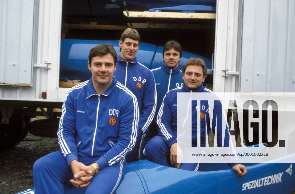 Viererbob DDR I v.li.: Wolfgang Hoppe, Dietmar Schauerhammer, Ingo Vogel und Bogdan Musiol Bobsport Herren Viererbob 1987, Bob, Vierer, 4er, 4 er, Vdia Gruppe Oberhof