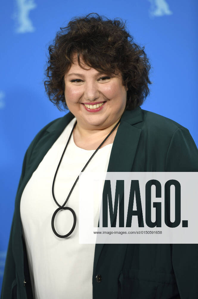 Meltem Kaptan at the photocall for the feature film Rabiye Kurnaz vs George W Bush at the Berlinale 2022 72 Berlin International Film Festival at the Hotel Grand Hyatt Berlin, 12 02 2022 Foto:xC.xNiehausx xFuturexImage