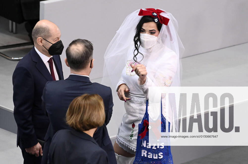 Olaf Scholz, Heiko Maas und Lady Bitch Ray Reyhan Sahin bei der 17. Bundesversammlung zur Wahl des Bundespräsidenten der Bundesrepublik Deutschland im Paul-Löbe-Haus. Berlin, 13.02.2022 Foto:xF.xFuturexImage