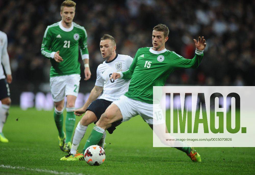 Football - 2013 International Friendly - England vs. Germany Tom Cleverley - England Lars Bender - Germany at Wembley. COLORSPORT ANDREW COWIE