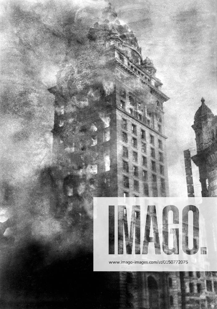 Call Newspaper Building in Flames after Earthquake, San Francisco, California, USA, Pillsbury Picture Company, April 1906