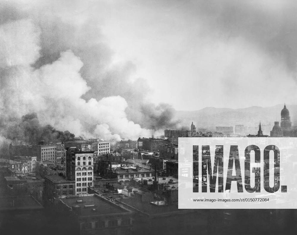 Smoke billowing over city after Earthquake, San Francisco, California, USA, Pillsbury Picture Company, April 1906