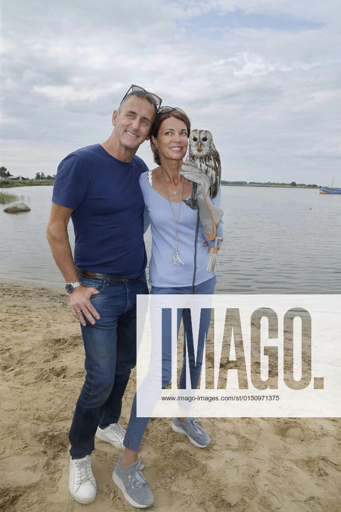 Gerit Kling with Husband Tungsten Becker and Tawny Owl Paulchen Reiter Break at Nepperminer fish palace Usedom Cross Country traditional Schleppjagd on 7 September 2019 at Usedom