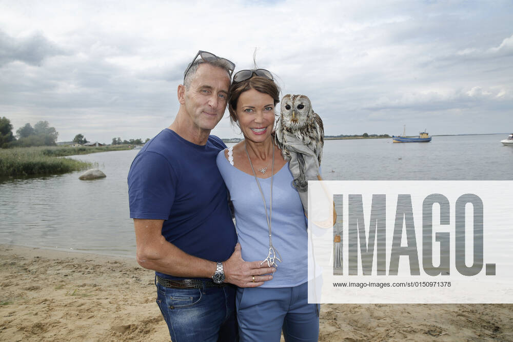Gerit Kling with Husband Tungsten Becker and Tawny Owl Paulchen Reiter Break at Nepperminer fish palace Usedom Cross Country traditional Schleppjagd on 7 September 2019 at Usedom