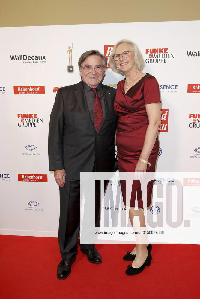 Elmar Wepper with Wife Anita at the 13 award Ceremony the Golden Picture the Woman at Stage Operetta House on 23 October 2019 in Hamburg