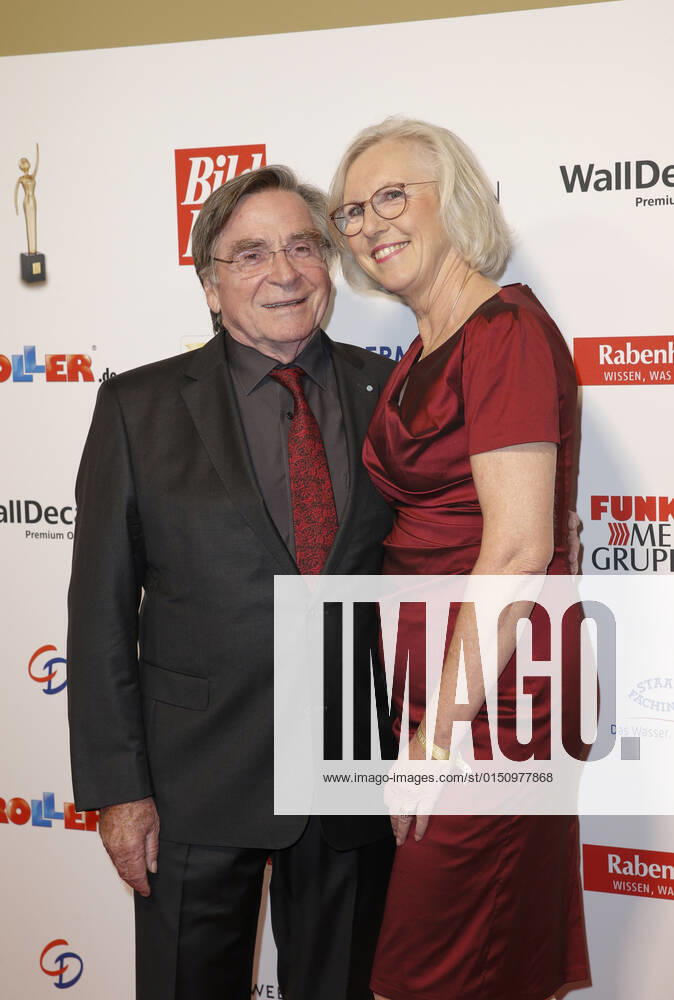 Elmar Wepper with Wife Anita at the 13 award Ceremony the Golden Picture the Woman at Stage Operetta House on 23 October 2019 in Hamburg