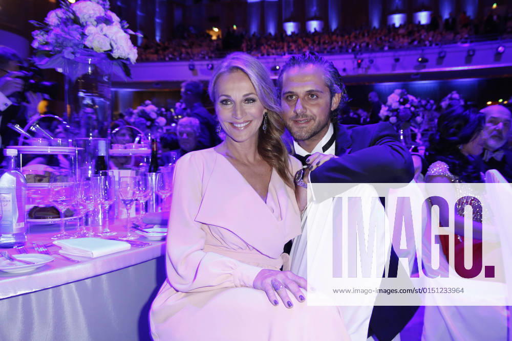 Caroline Axe with Philipp Sattler 21 Leipzig Opera Ball at the Motto Shalom Israel on 31 October 2015 in the Opera Leipzig