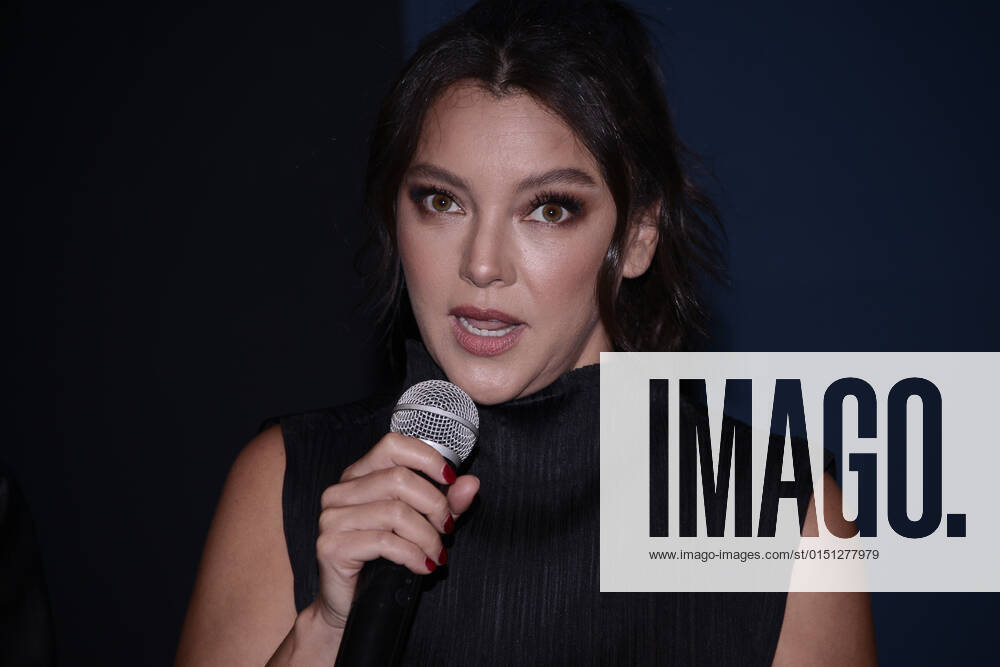 Prueba Perfecta Theater Press Conference MEXICO CITY, MEXICO - FEB 17, 2022: Actress Sara Maldonado speaks during the press conference of the Prueba Perfecta theater play at Foro Shakespeare. On February 17, 2022 in Mexico City, Mexico. (Photo by Carlos Tischler Eyepix Group)