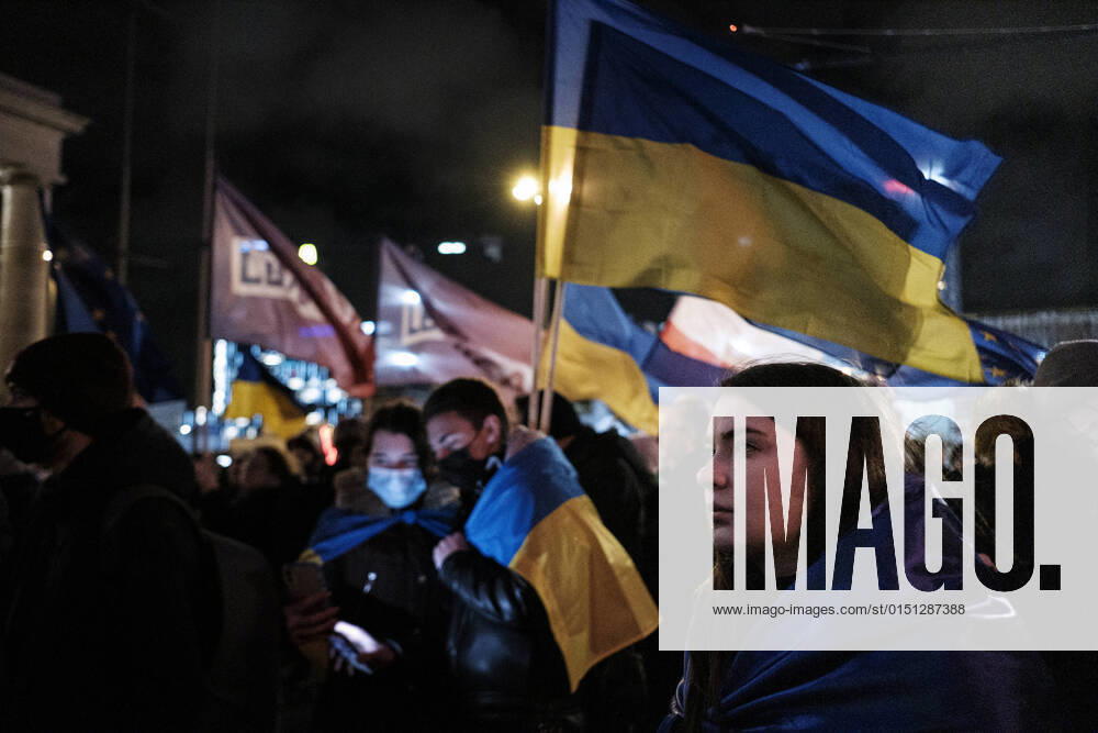 Ukraine Konflikt, Historie Warsaw In Solidarity With Ukraine Multiple politicians, activists and regular citizens gathered in Warsaw city center in a demonstration of Solidarity with Ukraine, a neighbour country facing arising threat from Russian Federation. Warsaw, Poland, on February 17th, 2022. Warsaw Poland