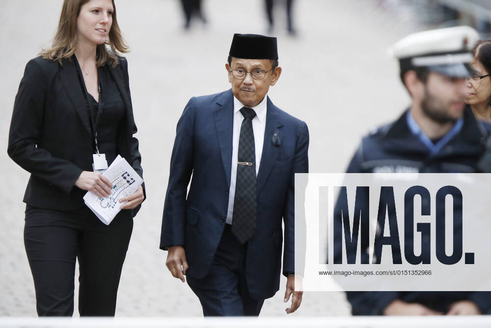Prof Dr Bacharuddin Jusuf Habibie Funeral Ceremonies fuÌˆr Federal Chancellor a D Dr Helmut Kohl on 1 July 2017 before the Dom to Speyer