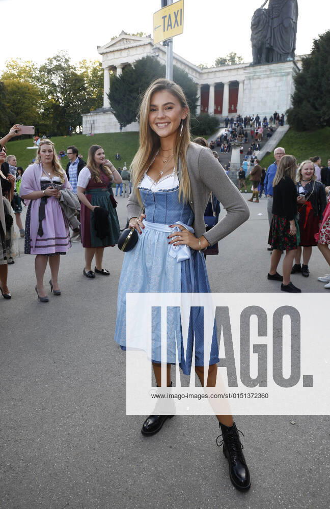 Stefanie Giesinger GNTM Winner 2014 MADLWIESN at the Munich Oktoberfest at the Theresienwiese in Munich on 20 September 2017 at Shooting tent