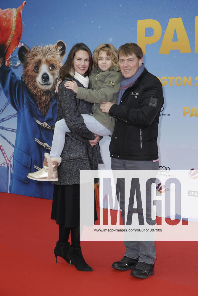 Katrin Wrobel with Husband Klaus Fricke and Subsidiary Luise German premiere from Paddington 2 on 12 November 2017 at Zoo Palace in Berlin