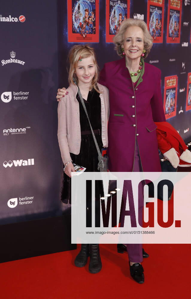 Isa Countess from Hardenberg with Granddaughter Lara Premiere from Game with the Time on 19 November 2017 at Friedrichstadt Palace in Berlin
