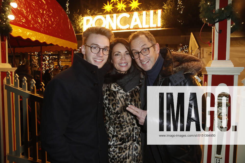 Gerit Kling with Husband Tungsten Becker and Son Leon Premiere from 14 Roncalli Christmas Circus on 16 December 2017 at Tempodrom in Berlin