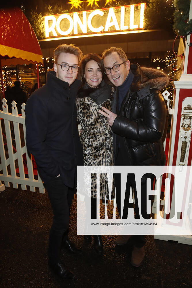 Gerit Kling with Husband Tungsten Becker and Son Leon Premiere from 14 Roncalli Christmas Circus on 16 December 2017 at Tempodrom in Berlin