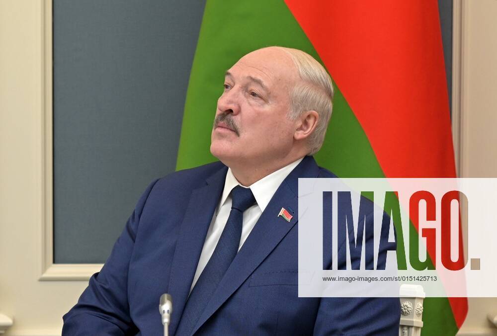 Russia Belarus 8120376 19.02.2022 Russian President Vladimir Putin and Belarusian President Alexander Lukashenko are pictured in a situation center at the Moscow Kremlin as they watch strategic deterrence force drills, ballistic and cruise missiles have been launched during the drills, in Moscow, Russia. Aleksey Nikolskyi Sputnik Moscow Russia