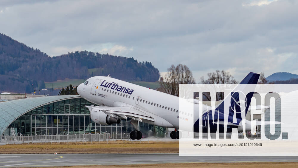 Salzburg, österreich, 19. feb 2022, Airbus A319 114, d ailk operated by lufthansa ab Flughafen vor Hangar 7
