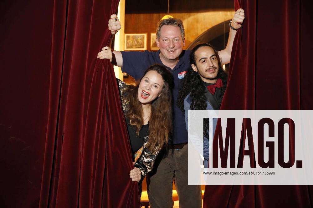 Julia Gamez Martin, Eckart von Hirschhausen and Masud Akbarzadeh at the press conference for the Comedy for Future Festival C4FF at the Komödie am Kurfürstendamm in the Schiller Theater Berlin, 22 02 2022 Foto:xS.xGabschx xFuturexImage