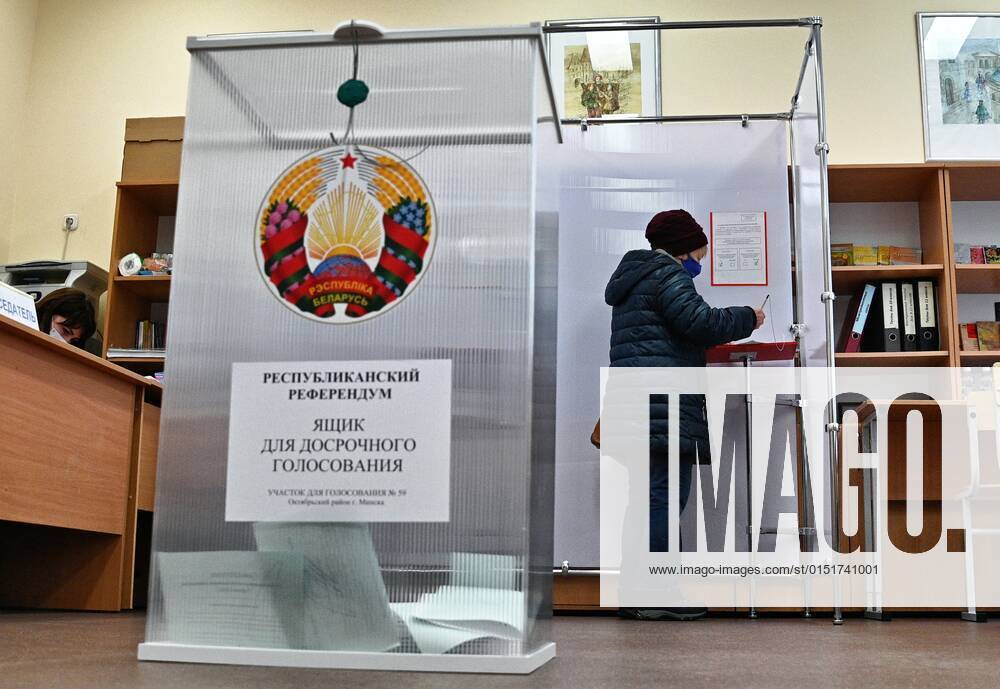Belarus Constitutional Referendum 8123238 22.02.2022 A woman votes during an early voting in a referendum on amendments to the Belarusian constitution at a polling station in Minsk, Belarus. Early voting will take place from February 22 to 26. The main voting day for the referendum is the 27th of February. Viktor Tolochko Sputnik Minsk Belarus