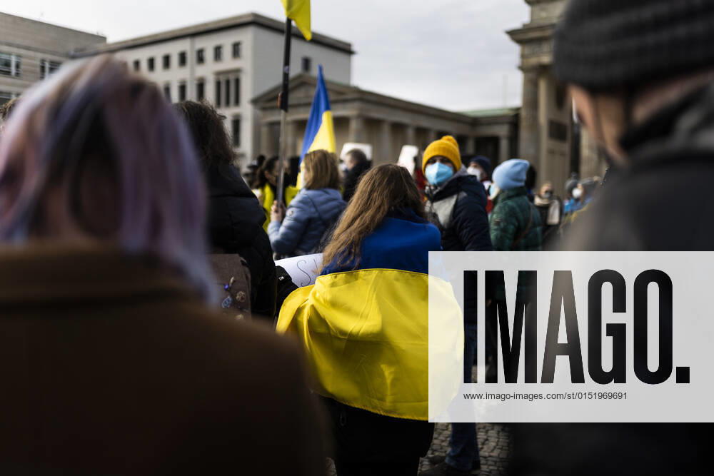 Demonstration for solidarity with Ukraine, taken in front of the Brandenburg Gate in Berlin, 24 02 2022 The demonstration takes place due to the invasion of Russian soldiers into Ukraine Berlin Germany