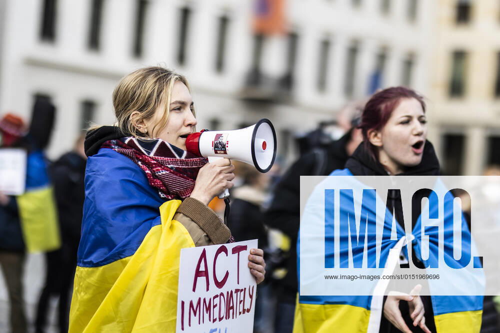 Demonstration for solidarity with Ukraine, taken in front of the Brandenburg Gate in Berlin, 24 02 2022 The demonstration takes place due to the invasion of Russian soldiers into Ukraine Berlin Germany