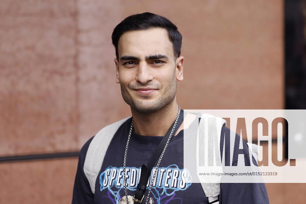 Timur Ülker leaving for the filming of the RTL dance show Let s Dance 2022 at the MMC Studios in Cologne Ossendorf Cologne, 25 02 2022 Foto:xC.xFuturexImage