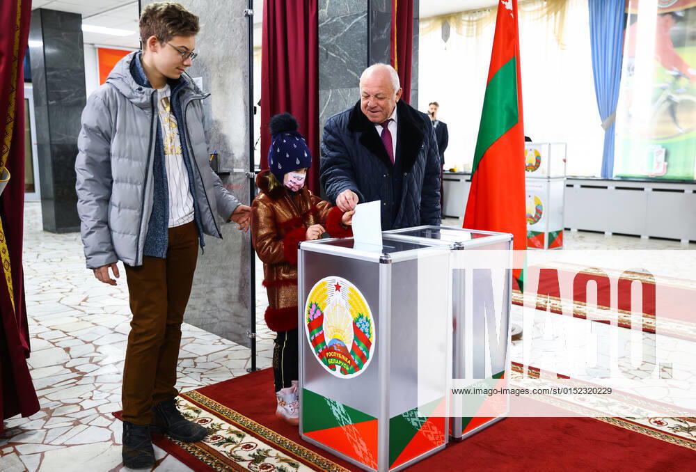 People vote in the 2022 Belarusian constitutional referendum. In August 2020, mass protests erupted in major cities across Belarus after the results of the 2020 Belarusian presidential election were announced. Belarusian President Lukashenko announced plans for amendments to the constitution and his readiness to redistribute presidential powers to the other branches of government. Peter Kovalev TASS ; NO COMMERCIAL USE; NO ADVERTISING TS1258F1