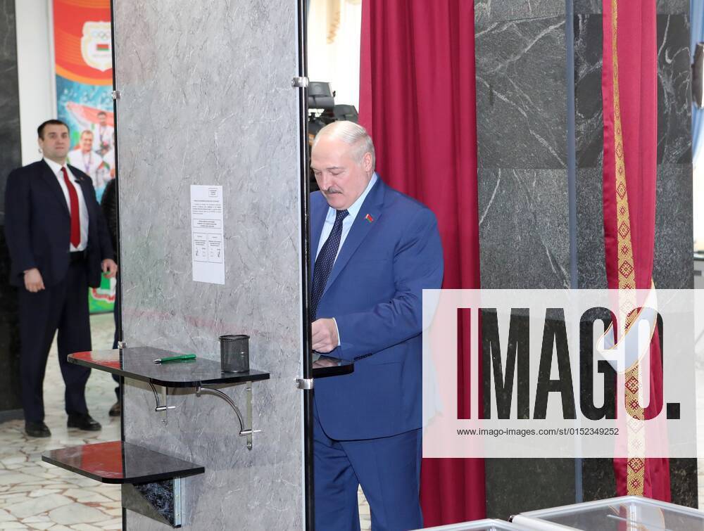 (220227) -- MINSK, Feb. 27, 2022 -- Belarusian President Alexander Lukashenko votes at a polling station in Minsk, Belarus, Feb. 27, 2022. The main voting for a nationwide referendum on amending the country s constitution began in Belarus on Sunday morning. The voting started at 8:00 a.m. local time (0500 GMT) and will last until 8:00 p.m. (1700 GMT). (Photo by Xinhua) BELARUS-REFERENDUM-AMENDING-CONSTITUTION HenadzxZhinkov