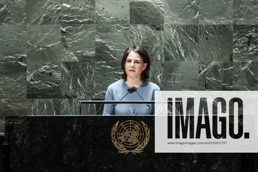 Annalena Baerbock Buendnis 90 Die Gruenen , German Foreign Minister, recorded at the UN General Assembly in New York, 01 03 2022 The United Nations convenes for an emergency meeting due to the war in Ukraine New York USA