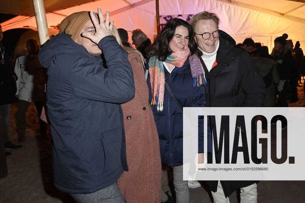 Jan Sosniok, Gesine Lippert, Nadine Möllers and Wolfgang Lippert at the Official Opening of the Baltic Lights 2022 with Torch Relay at the Alex Strandbar Heringsdorf, 04 03 2022 Foto:xF.xFuturexImage