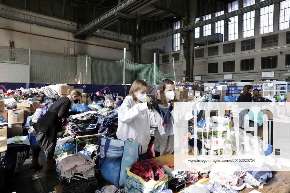 Receiving center for the campaign Donation Bridge Ukraine Since today, the central logistics center for donations in Hangar 1 of Tempelhof Airport officially starts its work Volunteers sort the incoming donations in kind to then make them available to the people who have fled Ukraine Donations in kind are also transported to Ukr